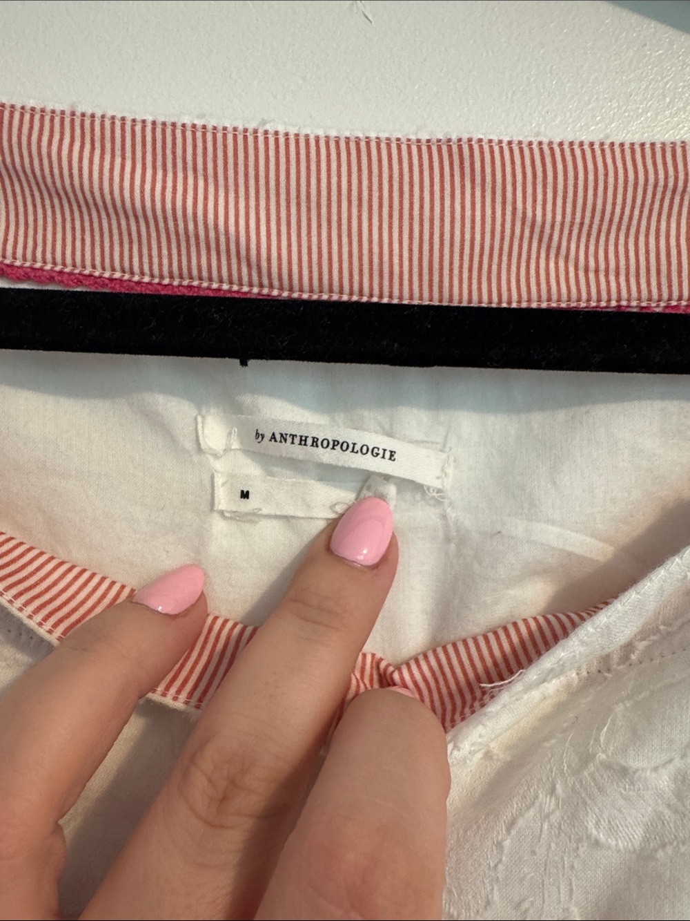 by Anthropologie White Embroidered Boho Top with Multicolor Puff Sleeve Detail - Picture 5 of 6
